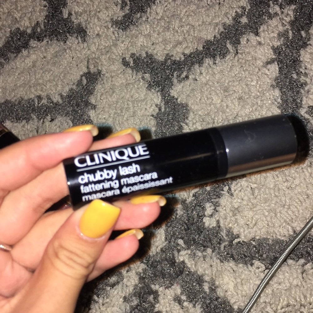 Makeup Bundle - Picture 5 of 6